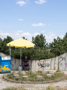 frosted-pocket%e2%80%af-2022-sislej-xhafa-photo-manifesta-14-prishtina-ivan-erofeev_2